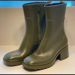 Jefferycampbell chunky heel boots in olive green